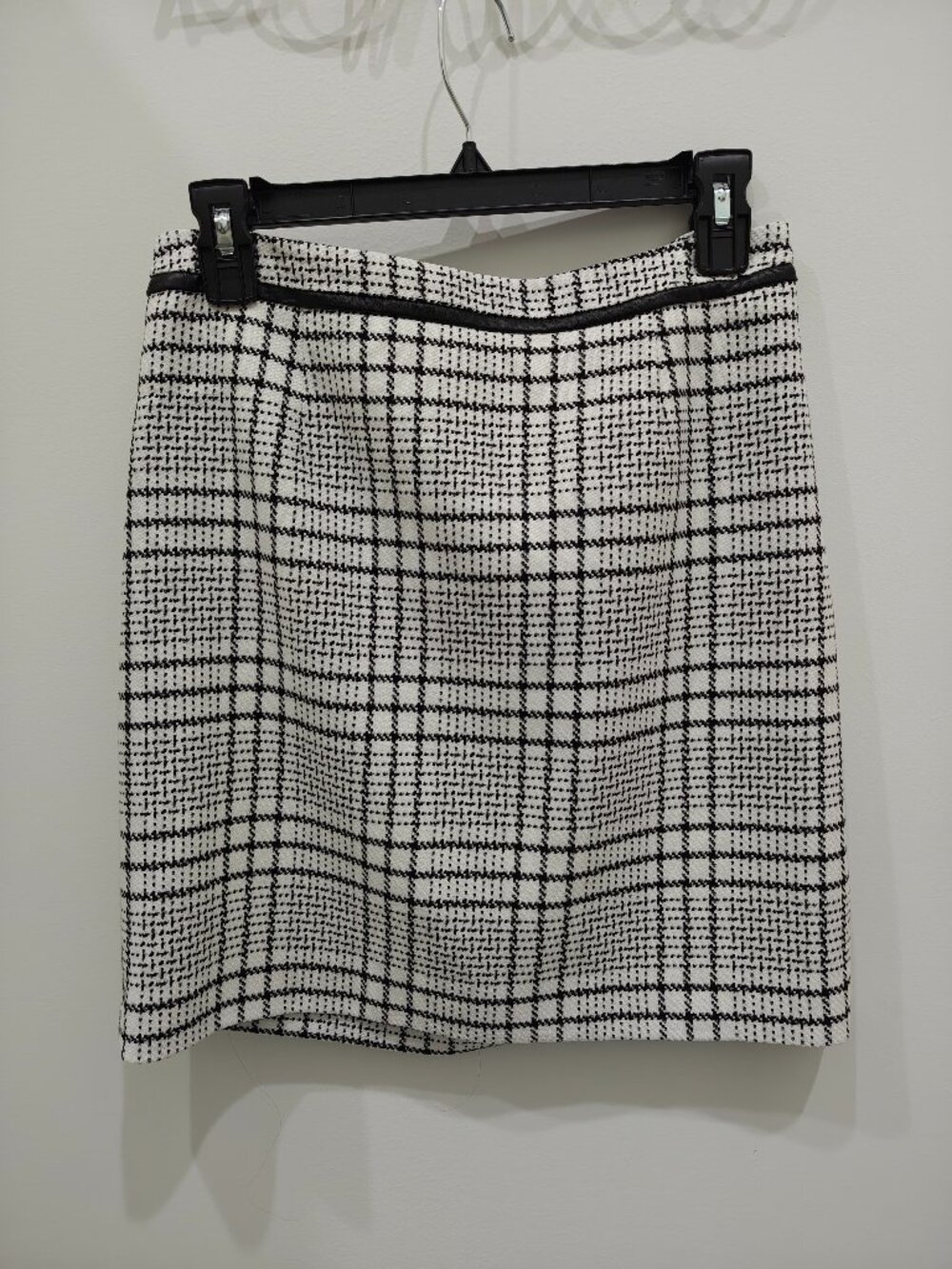 White House Black Market Plaid Boot Skirt Size 4 Sold Out